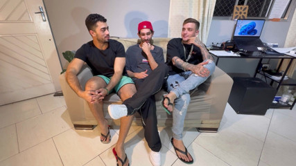 ErickDiaz: I Went to Visit My Old College Friend and Ended...