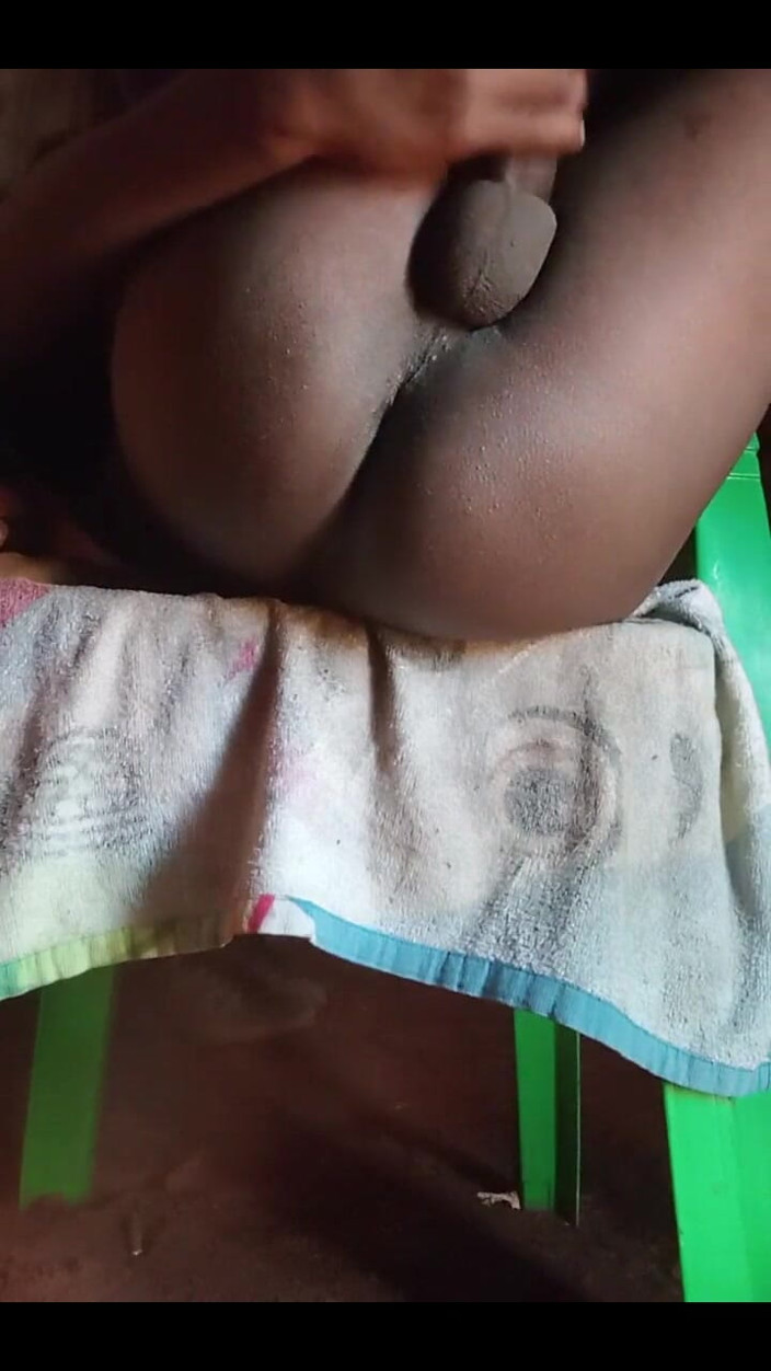 Sexyjayla254: Cumming Twice on My Big Black Oiled Ass