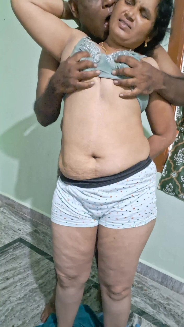 Sexy sindu: Sexy líbání páru