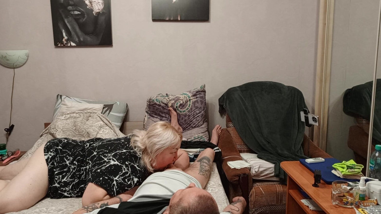 Zona901: Wypełniam usta mojego sąsiada dużą ilością spermy