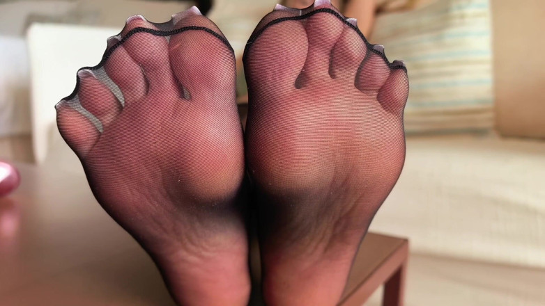 Goddess Lena: Jeu de pieds en nylon