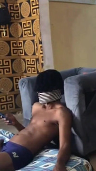 Menjadi miang dan berbual teman lelaki saya untuk datang
