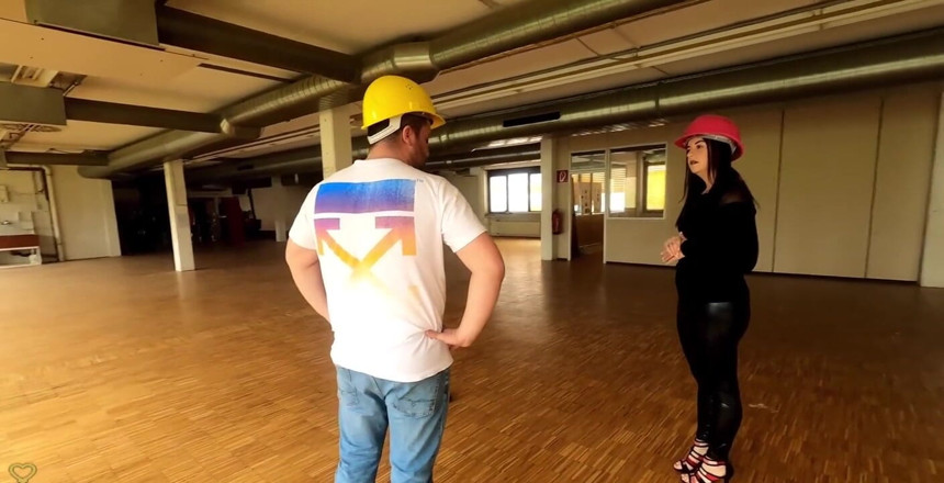 Emma Secret: ¡Áspero! Trío de construcción extrema!
