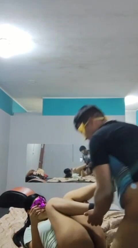 Gemidos3001: 我的男朋友非常热辣，他让我很努力