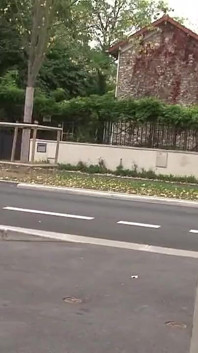 Bastante joven y pequeña zorra de lectura de tetas follada y sodomizada por un agente de bienes raíces