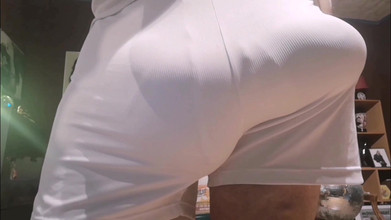 Monster_Meat_: Tôn sùng đồ lót và phình to cực độ