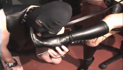 Femdom Bitches: Distress series with rough dominatrix