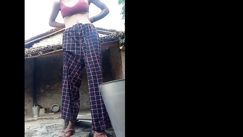 Big Boobs of Sister-in-law (MUMBAI KI RANI) Big Boobs of Sister-in-law (MUMBAI KI RANI)