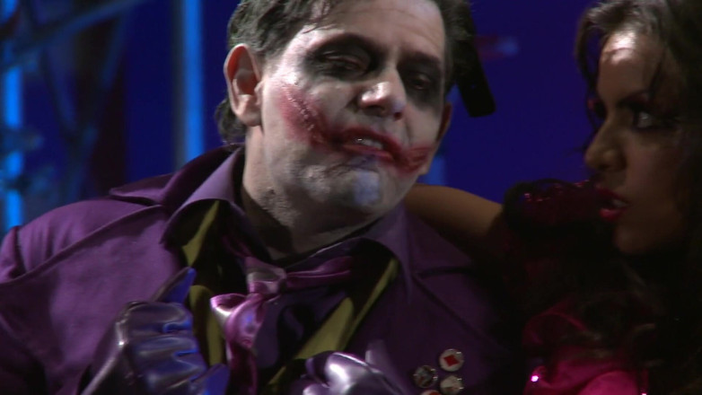 CBD Media: Batman Robin Catwoman i Joker uprawiają seks grupowy z młodymi...