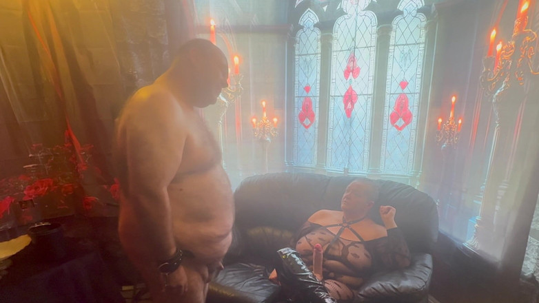 Aaexperiencesltd: Bagian 1 domina satana lagi asik ngentot toketnya di ruang vampir