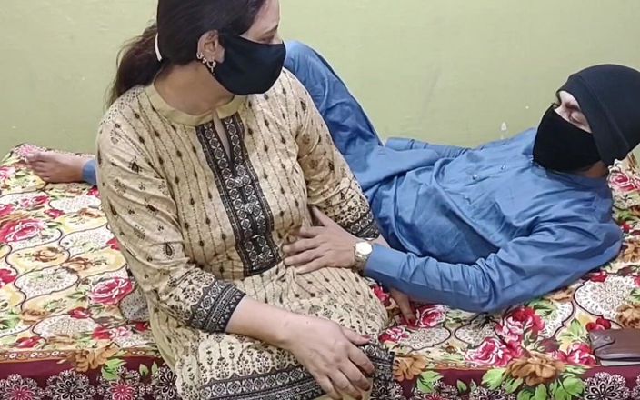 Sweetie Khan: Pakistanlı üniversiteli kız arkadaşımı üç kez büyük amcığımla siktim