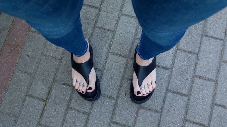 Heelex: I Walk Around and Show off My Feet in Sexy...