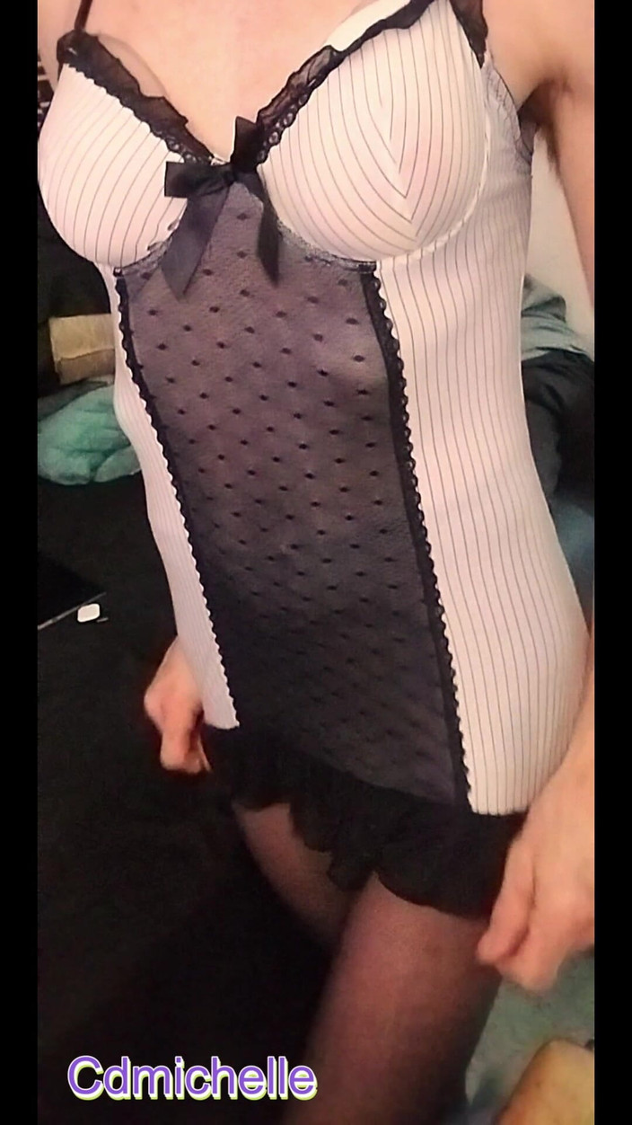 Crossdressers Cd Michelle wearing sexy lingerie: Cdmichelle V Punčochách