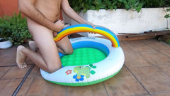 Inflatable Lovers: Nafukovací bazén