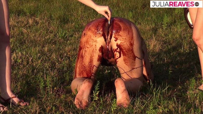 Latex Lovers: I skogen har vi vår egen slav