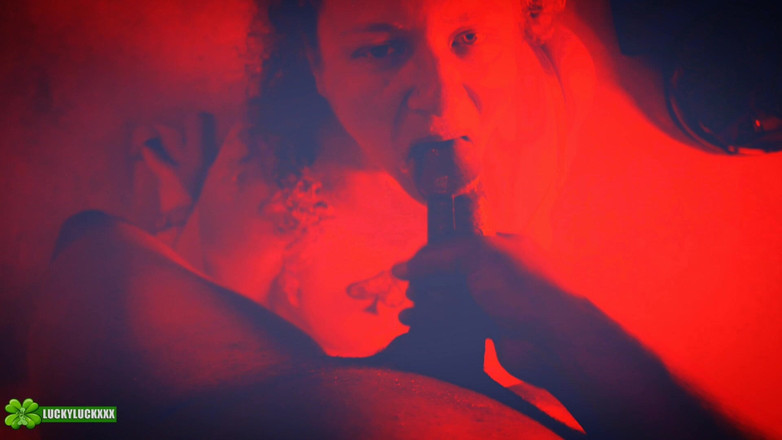 Lucky luck xxx: Glückliches mädchen kween Bunny B - rotes licht spezieller pOV-blowjob und...