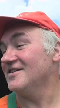 His car breaks down and an elderly man offers to repair it in exchange for sex