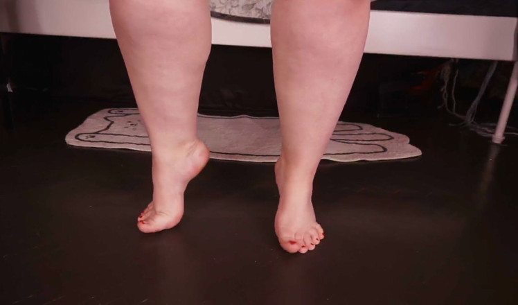 AssGives: I Walk Barefoot