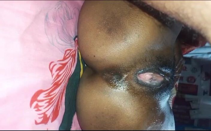 RadhaDevi: tante desi ditekan dan dibiarkan di malam hari