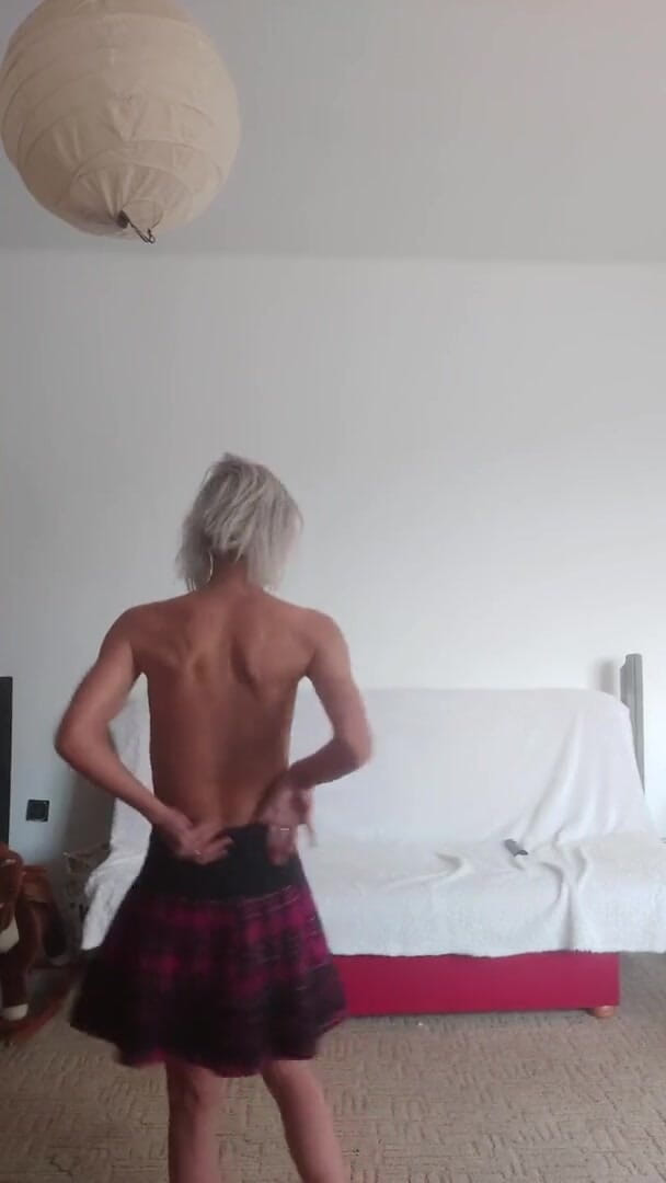 Wet Pussy Fuck: Horny skinny girl sexy dance strip dance
