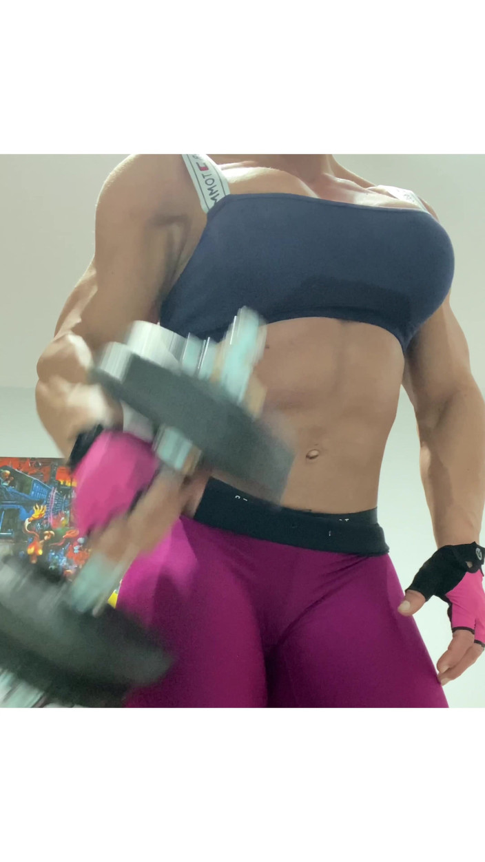 Alesyamuscledoll: यह मेरी यात्रा का हिस्सा है