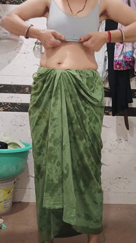 Priya india en show de pelo de coño grande