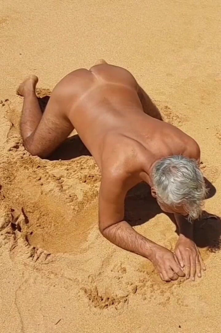 Ladysilvas: Ladysilva di pantai mahu mengongkek pantat panasnya