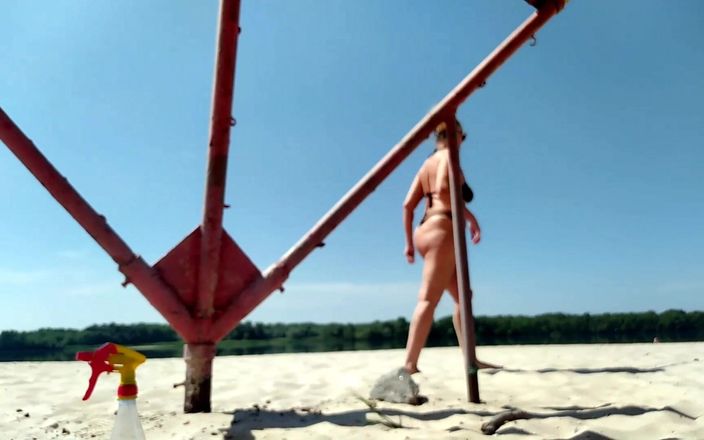 Lukerya: Đi bộ đến bãi biển qua công viên