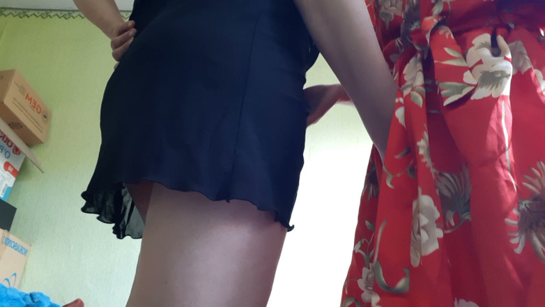 Lesbian-candys: I'm Fingering My Boyfriend's Mom While He Takes a Shower