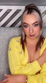 Si blonde solo melancap pepek dengan mainan - Amelie Dubon