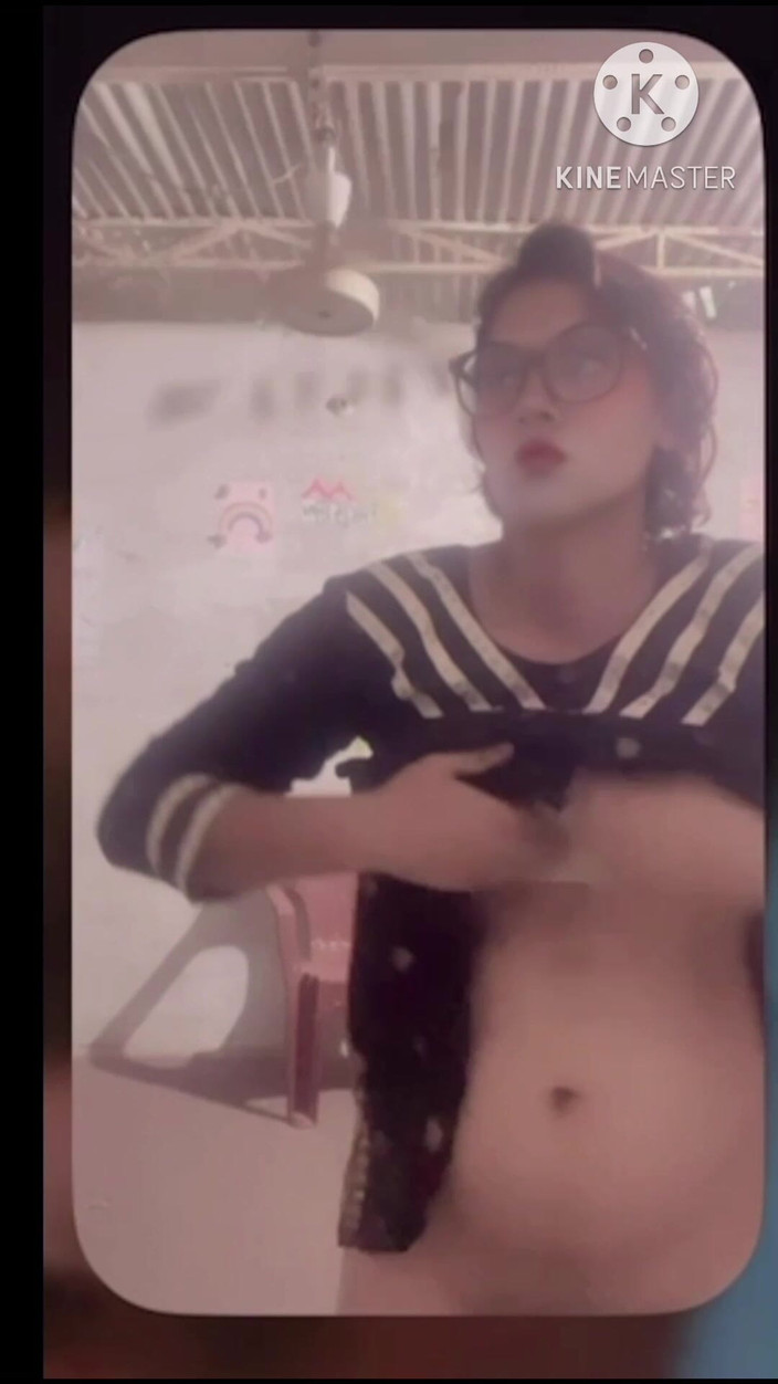 Apple00001: Una grande giornata di succhiarmi il seno