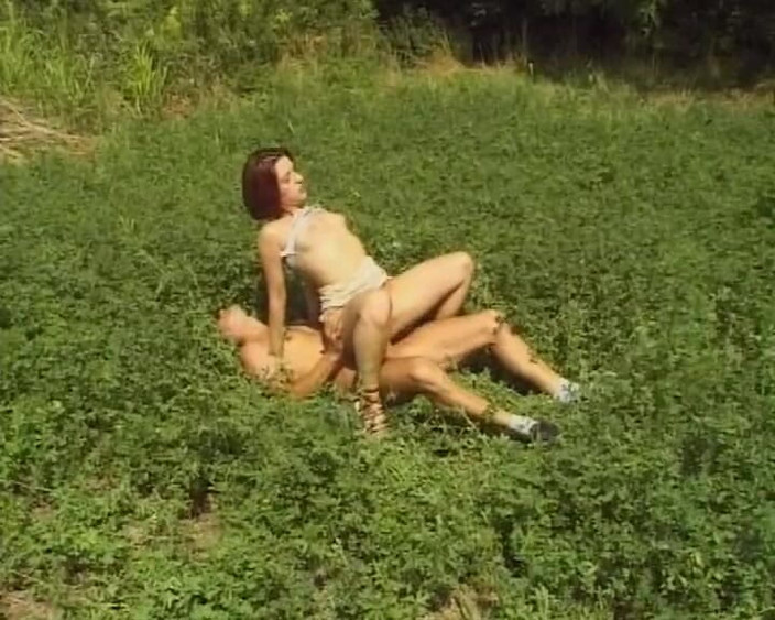 DEUTSCHLAN PORNO XXX: Hot Outdoor Threesome Fuck and Cumshot with Sexy Girls and...