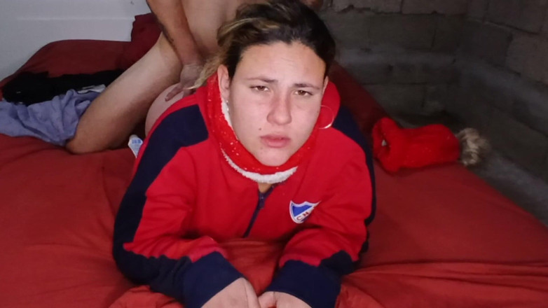 Orgasm anal sex: 拉丁女孩遭受