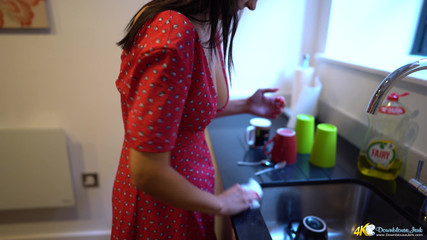 DownblouseJerk: Bonnie - gedraag je leeftijd