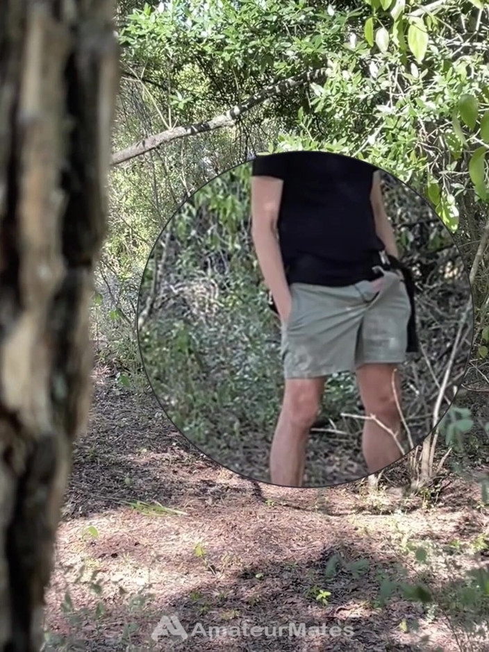 AmateurMates: shaukiya larke ne jangal men hilaate hue pakra