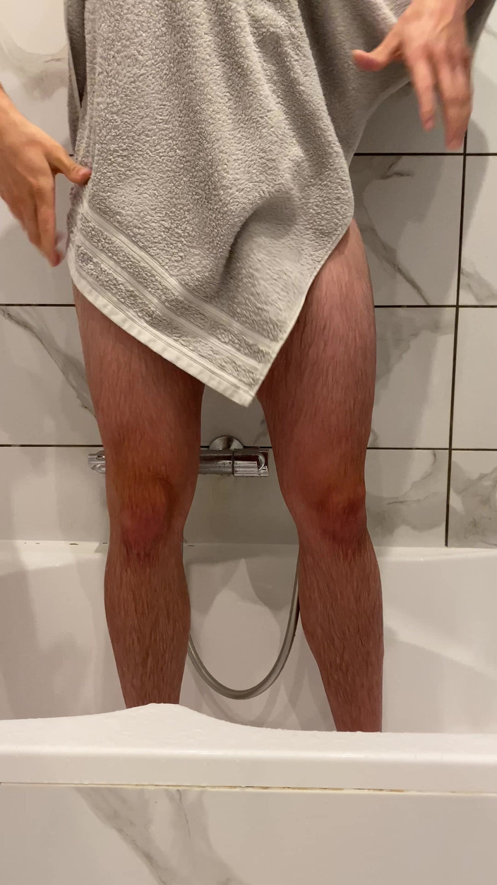 1TeddyBear1: A manhã começa quando gotas quentes de água deslizam pelo meu...