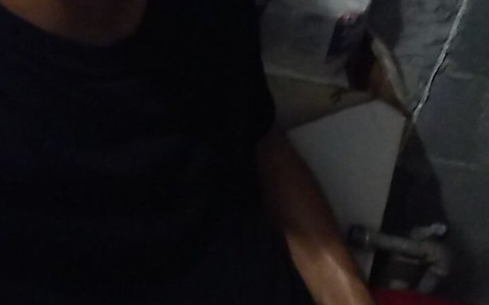 AlexAlejandro13: Profitez de ma bite