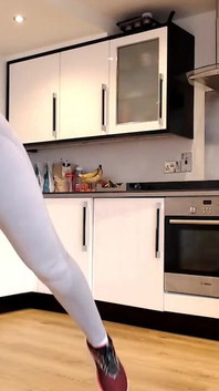 Chcaní na moje kalhotky a legíny cvičení video