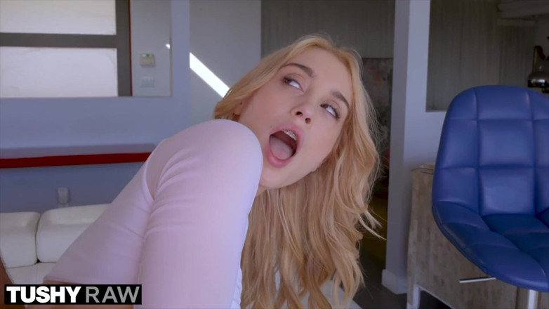 Tushyraw: TUSHYRAW Si blonde kecil molek mahukan dubur sekarang
