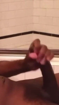 Masturbando meu pau grande ejaculação enorme