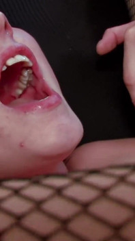 Vídeo pornô: Alyssa-Wild Terry Mo