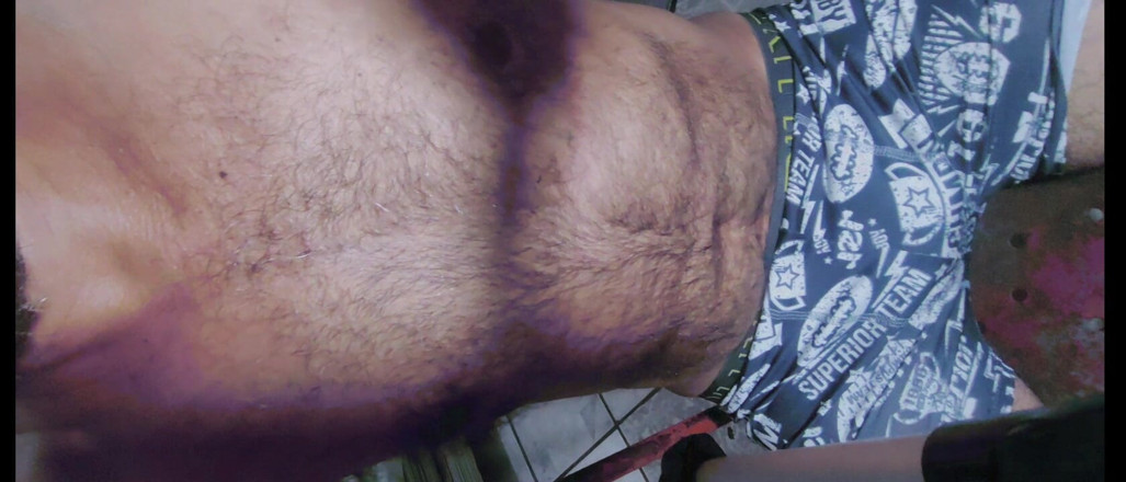Stink HairyMale: Boxer grigio e calzini bianchi (video 1)