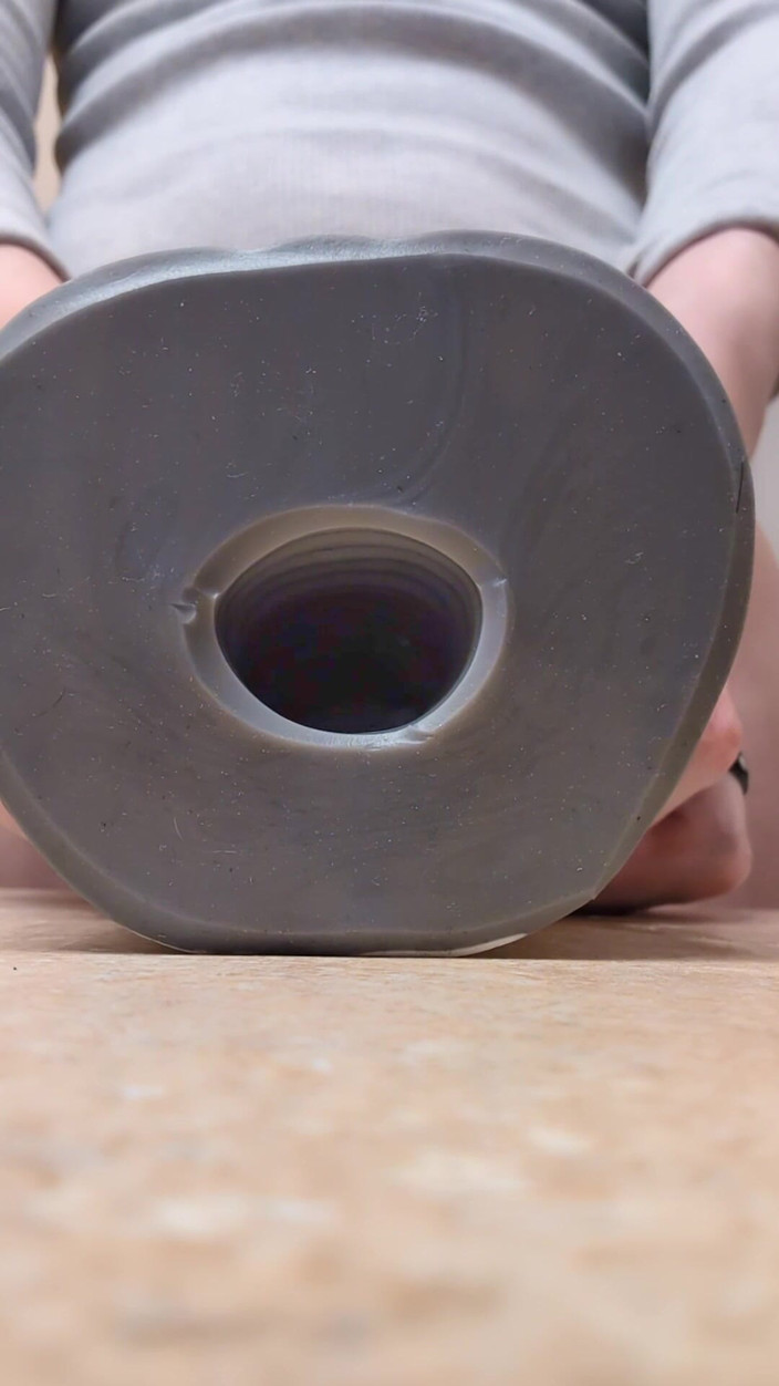 WetZemu: Ejaculare înăuntru cu scurgere