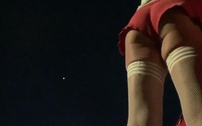 CindieLove: 7 dakikalık göt, uzun seksi bacaklar, kalçalar, kamyon durağını seviyor