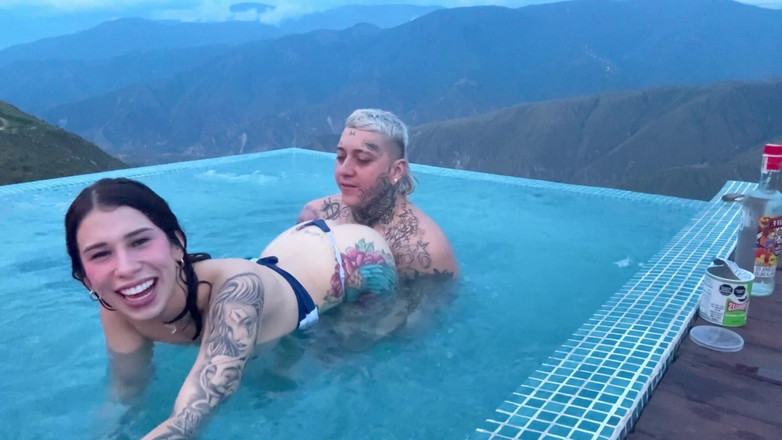 Katty Blake: Tinder 约会以 Chicamocha Cannon 为背景的户外性爱结束