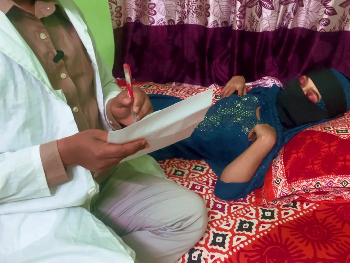 video_zone_bangla: Dokter help me alsjeblieft, ik heb veel pijn in mijn...