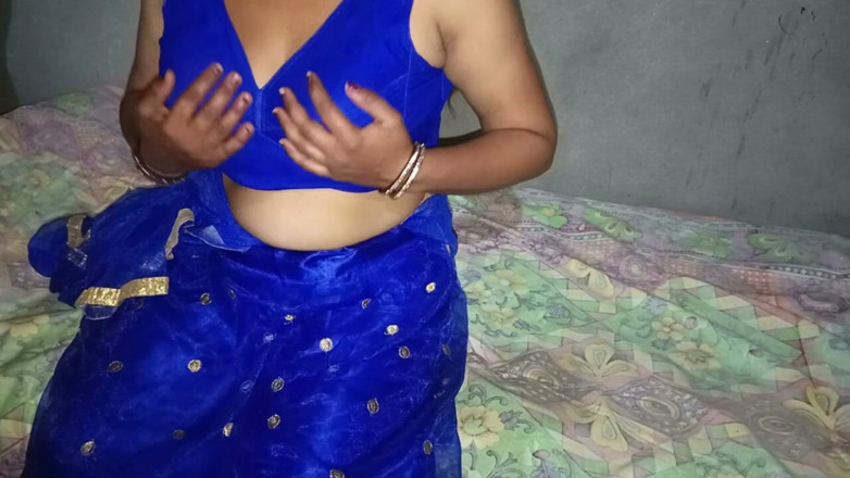 Savita5343: I Wear a First Time Saree and My Stepbrother Fucked...