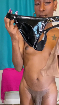Tuck It Upp Underwear Show off