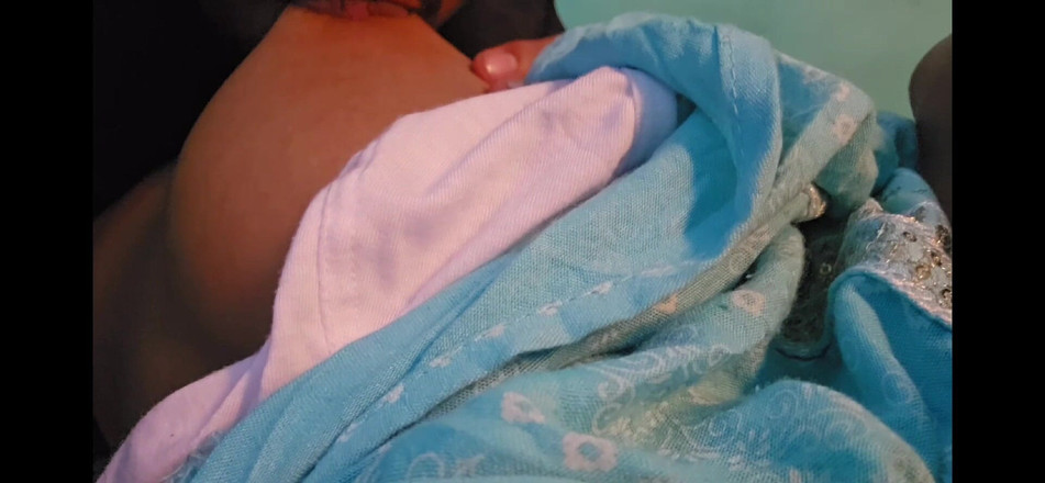 SafeRosebush8: Sesso di lunga durata con l'indiana bhabi