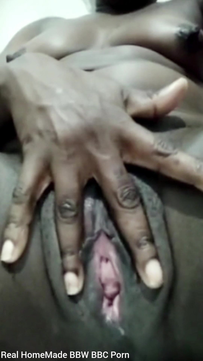 Super sexy ebony cuties: Tření prstění mé mokré velké stydké pysky kundičky